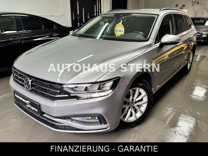 Gebraucht VW Passat 150 PS (110 kW) 2019 Pyritsilber metallic (metallic) Kombi