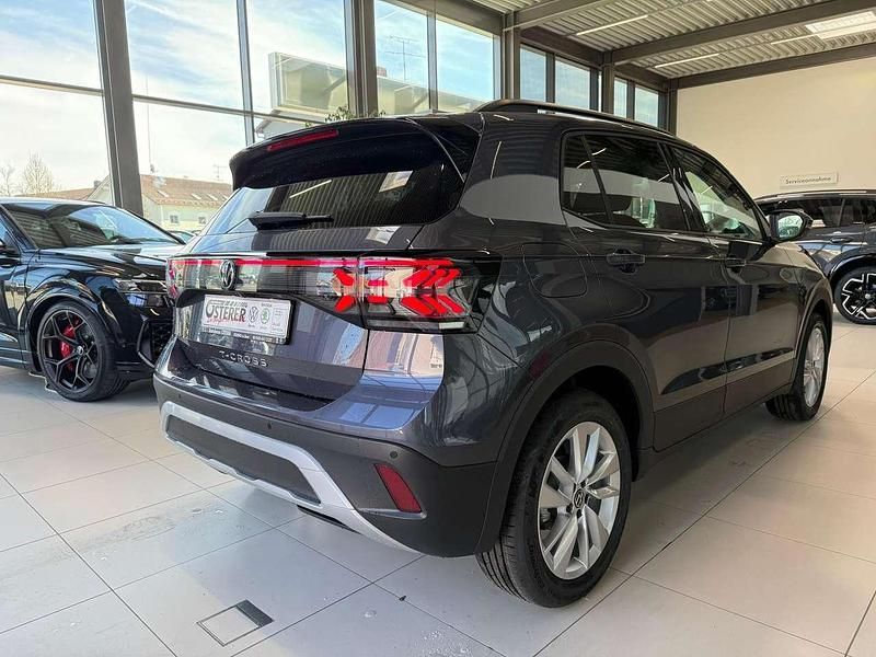 Neu VW T-Cross Pro 116 PS (85 kW) 2025 Rauchgrau metallic SUV