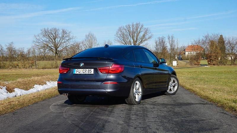 Gebraucht BMW 330 Gran Turismo Sport Line 258 PS (189 kW) 2017 Grau Limousine