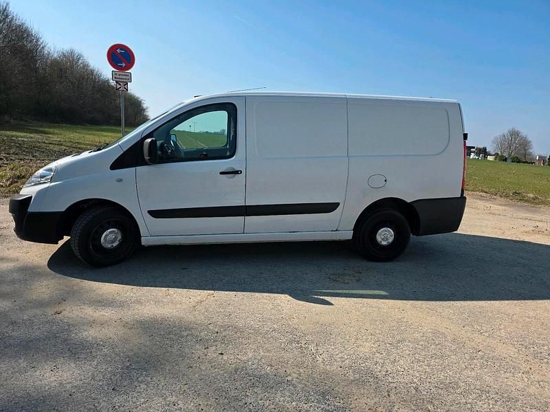 Gebraucht Peugeot Expert 128 PS (94 kW) 2015 Weiß Van