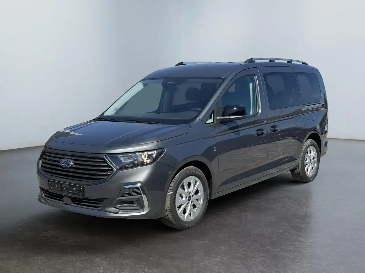Używany Ford Tourneo Titanium 122 KM (89 kW) 2026 Minivan