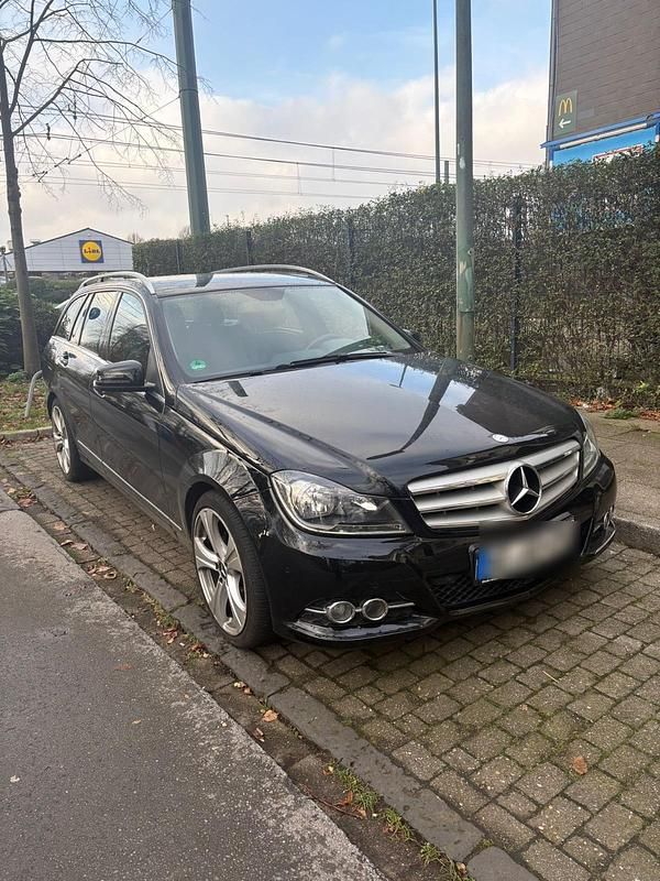 Schwarz Gebraucht 2013 Mercedes C250 Kombi | 5.999 € (Superpreis) - Bild 1/4