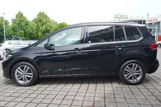 Gebraucht VW Touran 150 PS (110 kW) 2025 Schwarz Van / Kleinbus