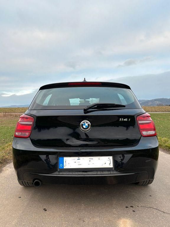 Gebraucht BMW 114 102 PS (75 kW) 2015 Schwarz Kleinwagen