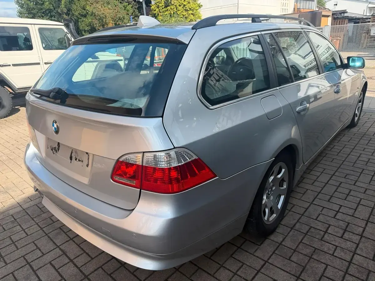 Gebraucht BMW 525 2005 Silber Kombi