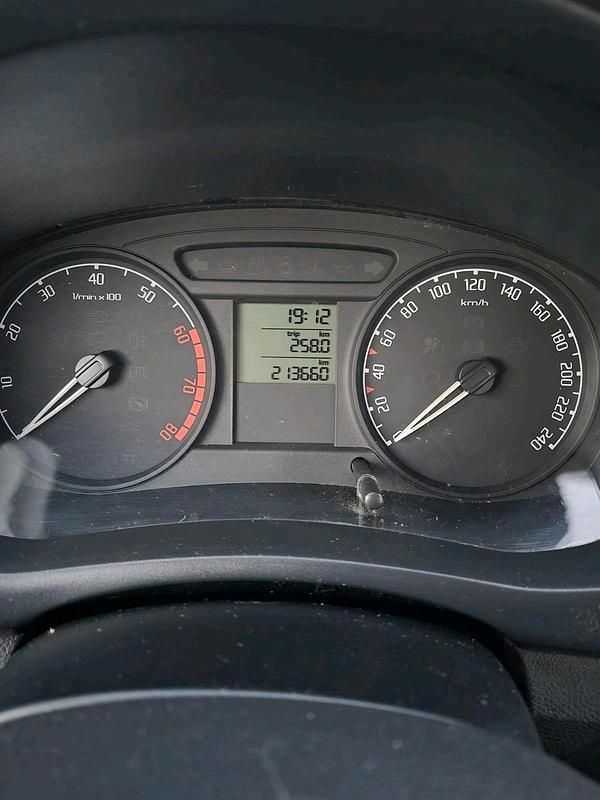 Gebraucht Skoda Roomster 70 PS (51 kW) 2007 Schwarz Van / Kleinbus