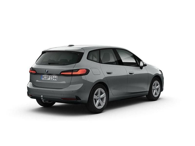 Gebraucht BMW 220 Active Tourer 170 PS (125 kW) 2025 Grau Van / Kleinbus