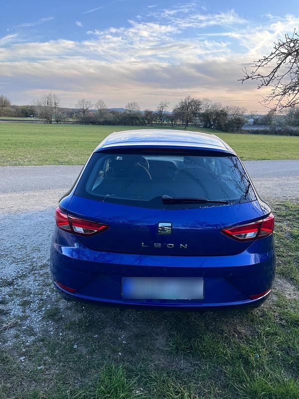 Gebraucht Seat Leon 110 PS (80 kW) 2018 Blau Kleinwagen