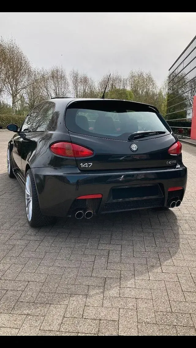 Gebraucht Alfa Romeo 147 GTA 250 PS (183 kW) 2004 Schwarz Kleinwagen