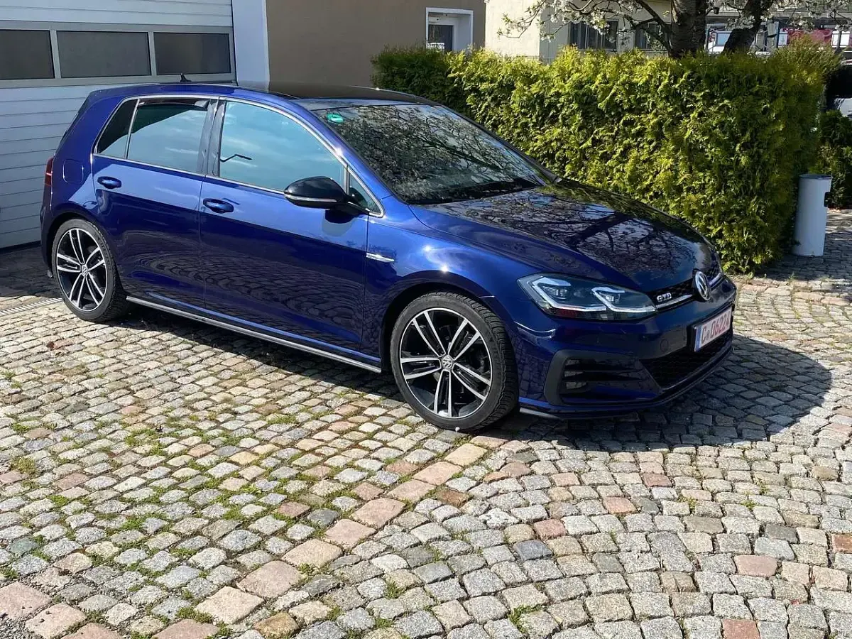Gebraucht VW Golf VII GTD 184 PS (135 kW) 2018 Atlantic blue metallic Kleinwagen