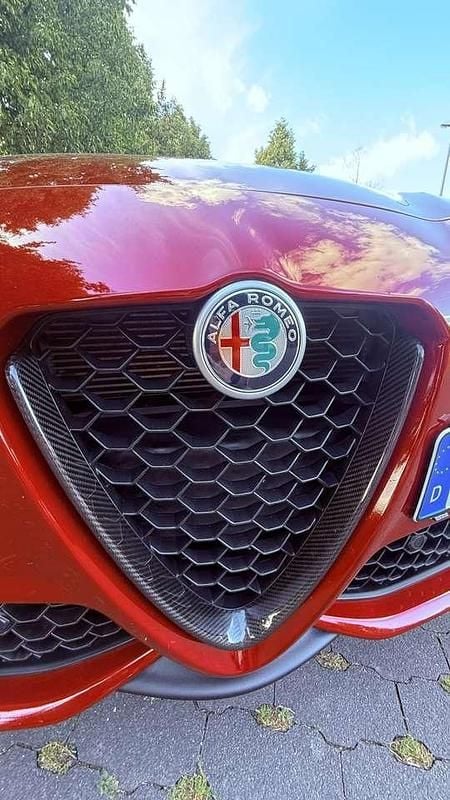 Rot Gebraucht 2021 Alfa Romeo Giulia Competizione Limousine | 35.999 € (Etwas zu teuer) - Bild 1/4