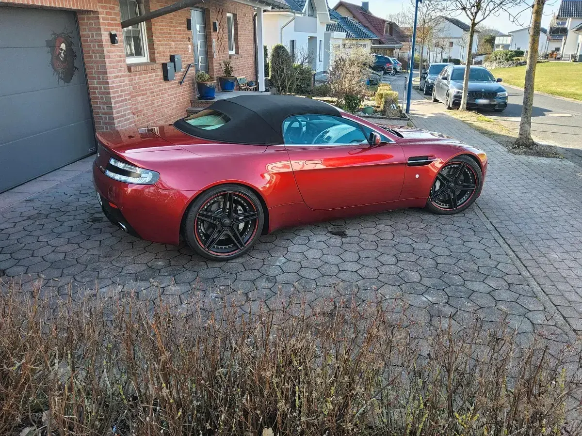Gebraucht Aston Martin V8 Vantage 385 PS (283 kW) 2008 Rot Cabrio