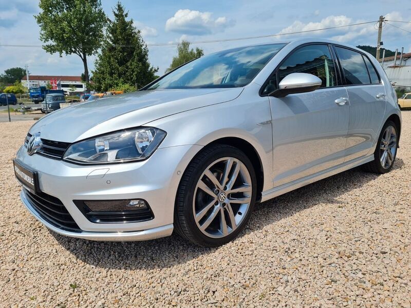Silber Gebraucht 2014 VW Golf VII Cup Limousine | 14.500 € (Teuer) - Bild 1/4