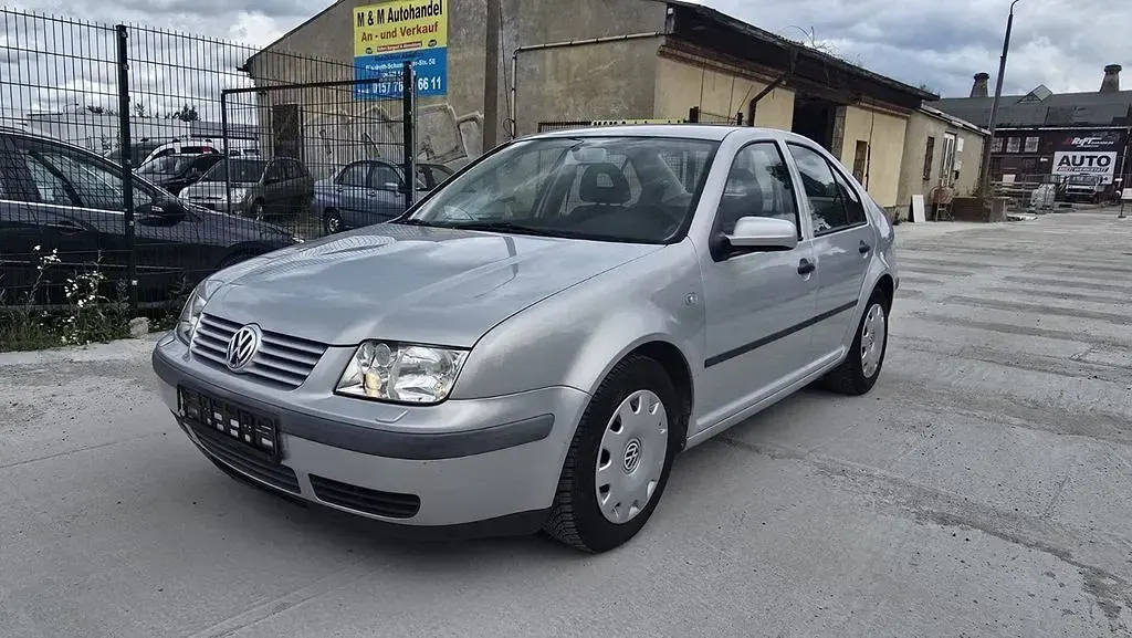 Gebraucht VW Bora 75 PS (55 kW) 2000 Grau Limousine