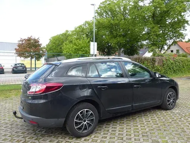 Gebraucht Renault Mégane 95 PS (69 kW) 2014 Schwarz Limousine