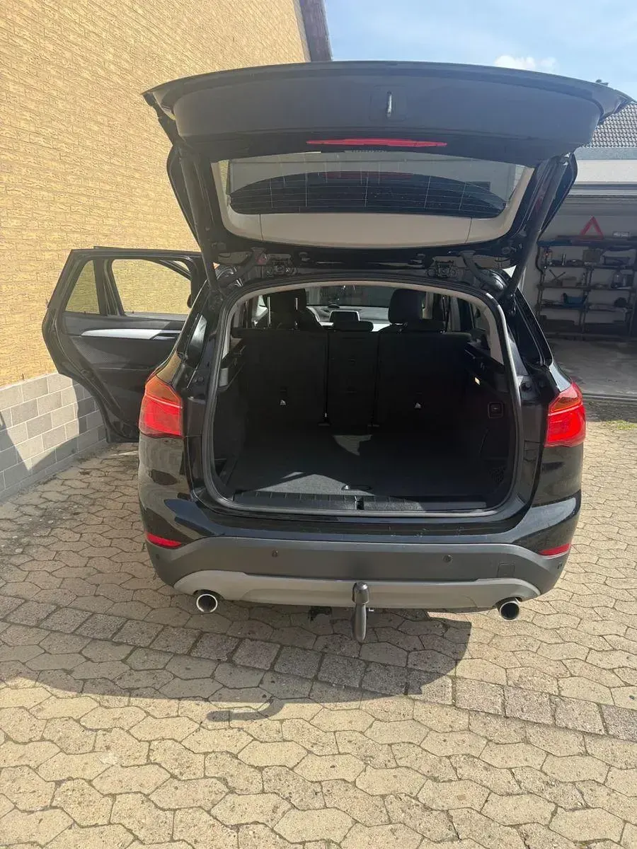 Używany BMW X1 150 KM (110 kW) 2018 Czarny SUV