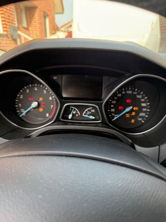 Gebraucht Ford Focus Business Edition 125 PS (91 kW) 2017 Schwarz Limousine