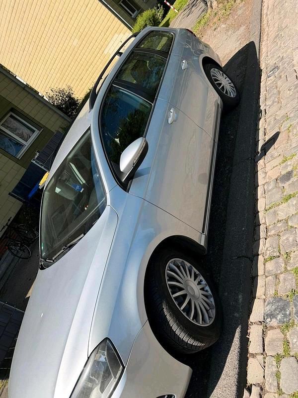 Second-hand VW Passat 177 CP (130 kW) 2014 Argintiu Break