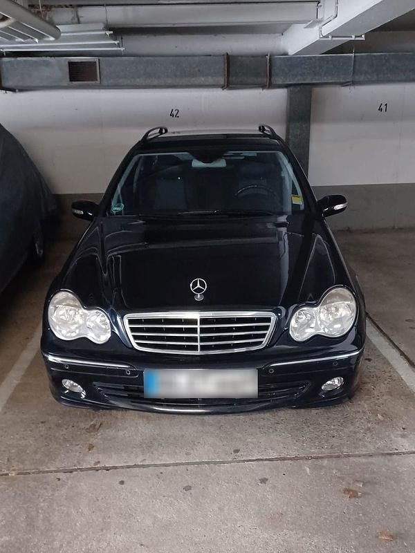 Gebraucht Mercedes C180 Avantgarde 143 PS (105 kW) 2005 Blau Kombi