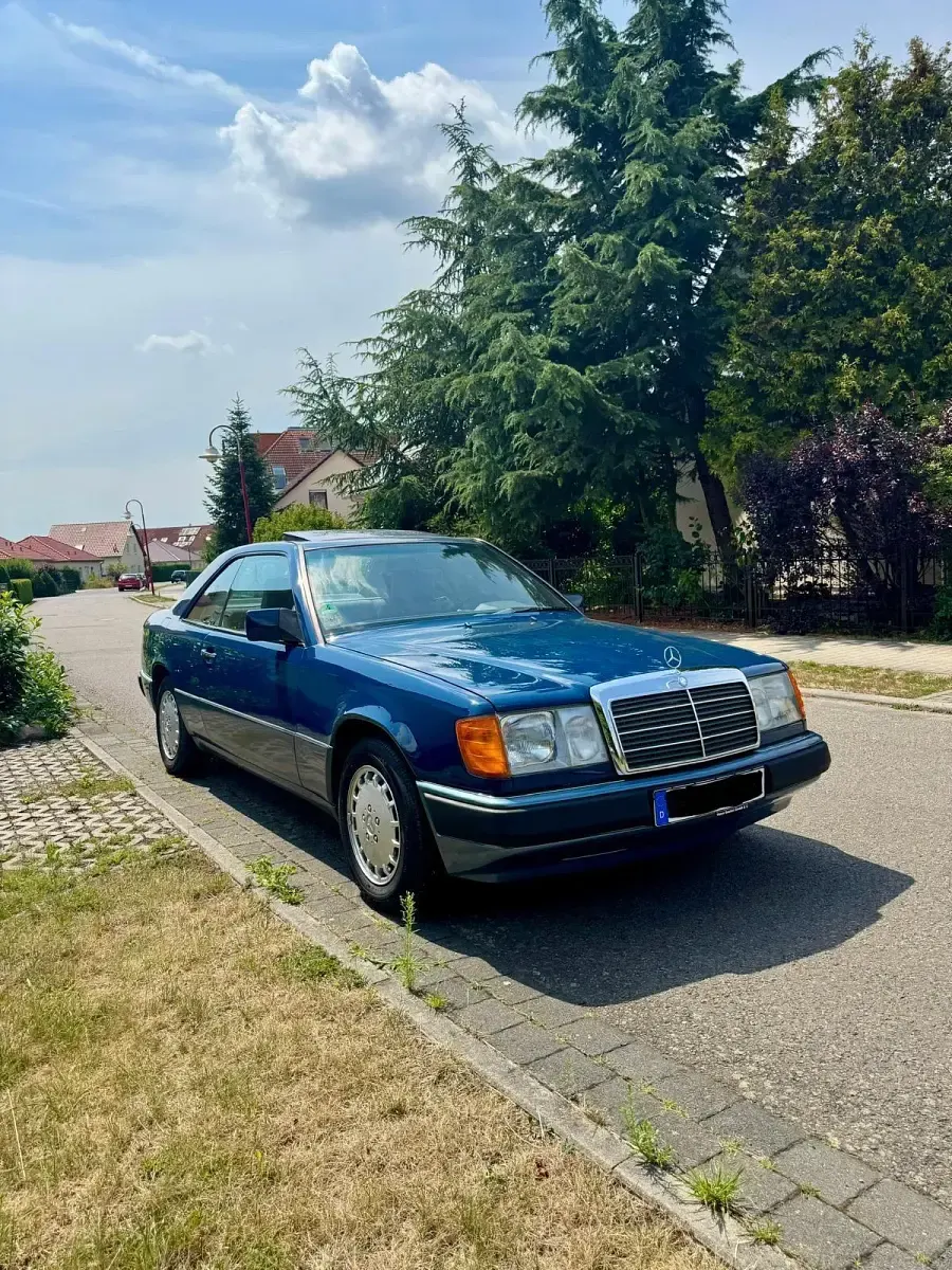 Gebraucht Mercedes 230 136 PS (100 kW) 1990 Blau Coupé