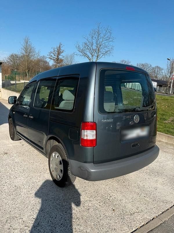 Gebraucht VW Caddy 80 PS (58 kW) 2010 Silber Van / Kleinbus