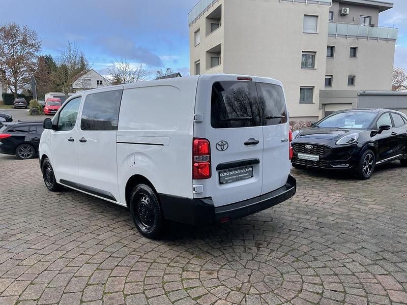 Gebraucht Toyota Proace 144 PS (105 kW) 2025 Ice white Van / Kleinbus