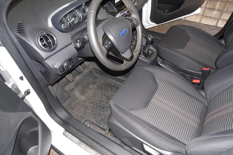 Gebraucht Ford Ka Active 86 PS (63 kW) 2019 Oxford white Limousine