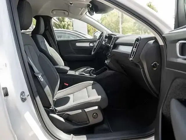 Gebraucht Volvo XC40 145 PS (106 kW) 2022 SUV