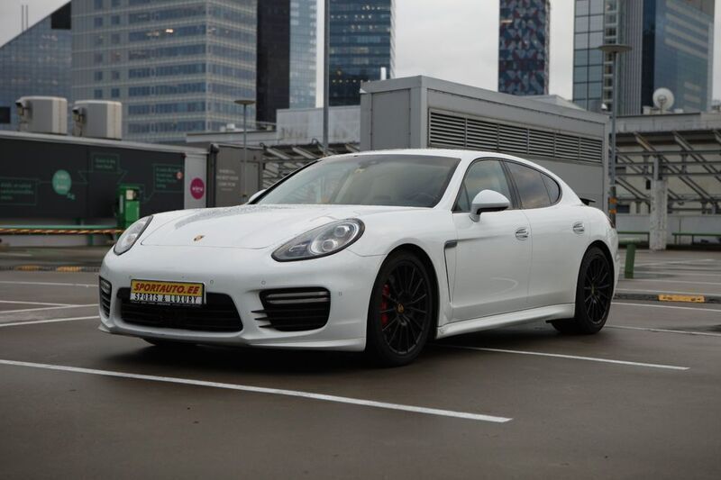 Weiß Gebraucht 2013 Porsche Panamera Turbo Limousine | 27.500 € (Teuer) - Bild 1/4