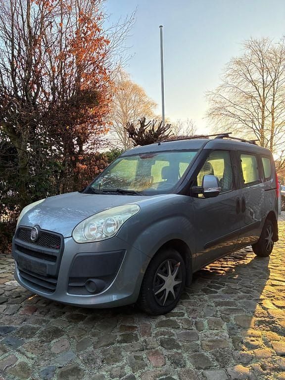 Gebraucht Fiat Doblò 90 PS (66 kW) 2011 Grau Van / Kleinbus