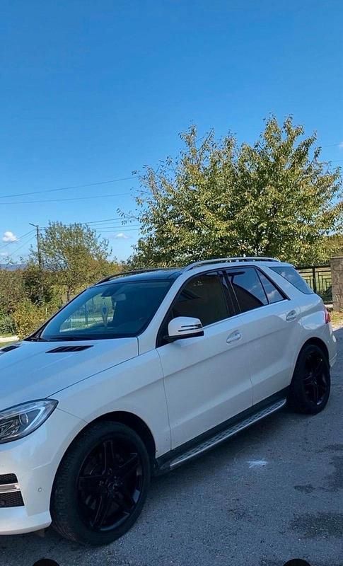 Gebraucht Mercedes ML350 258 PS (189 kW) 2014 Weiß SUV