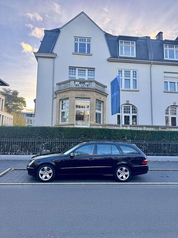 Gebraucht Mercedes E500 Avantgarde 306 PS (225 kW) 2004 Kombi