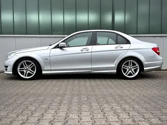 Gebraucht Mercedes C180 AMG 156 PS (114 kW) 2012 Silber Limousine