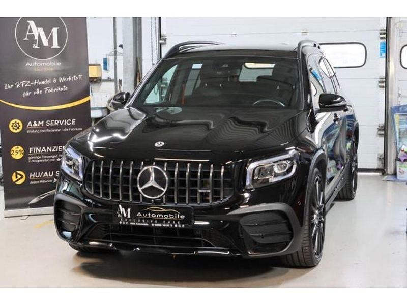 Nachtschwarz Gebraucht 2022 Mercedes GLB35 AMG SUV | 45.999 € (Fairer Preis) - Bild 1/3