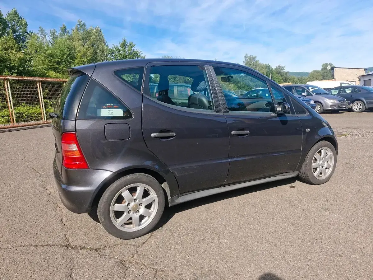 Gebraucht Mercedes A160 Avantgarde 105 PS (77 kW) 2001 Schwarz Limousine