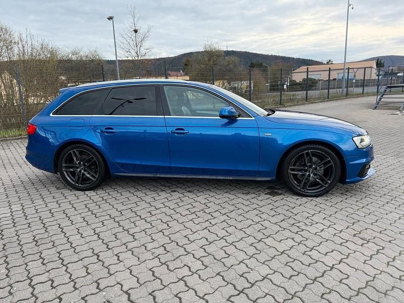 Gebraucht Audi A4 S-Line 170 PS (125 kW) 2015 Blau Kombi