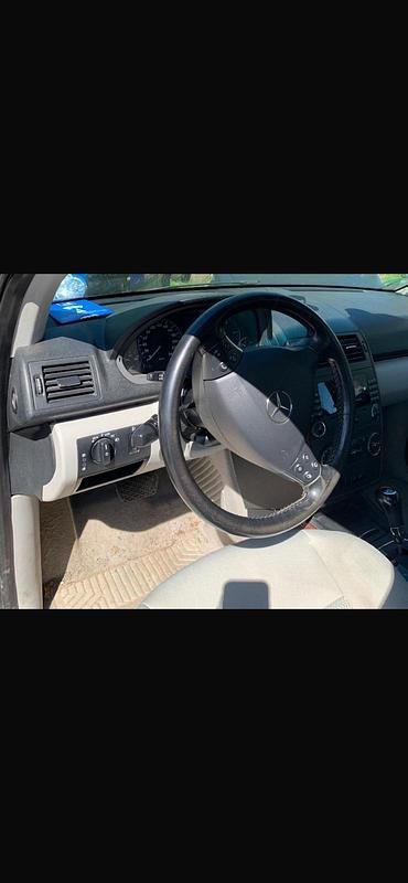 Gebraucht Mercedes 200 105 PS (77 kW) 2006 Blau Limousine