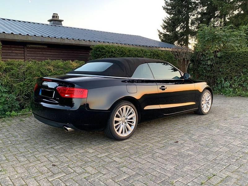 Gebraucht Audi A5 Cabriolet Ambiente 170 PS (125 kW) 2012 Schwarz Cabrio