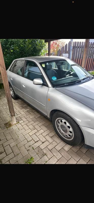 Silber Gebraucht 1999 Audi A3 Limousine | 2.399 € (Etwas zu teuer) - Bild 1/4