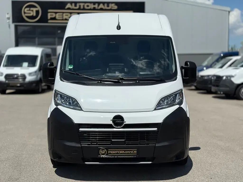 Gebraucht Opel Movano 140 PS (102 kW) 2024 Weiß Van