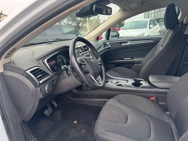 Gebraucht Ford Mondeo Titanium 150 PS (110 kW) 2019 Weiß (frostweiß) Kombi