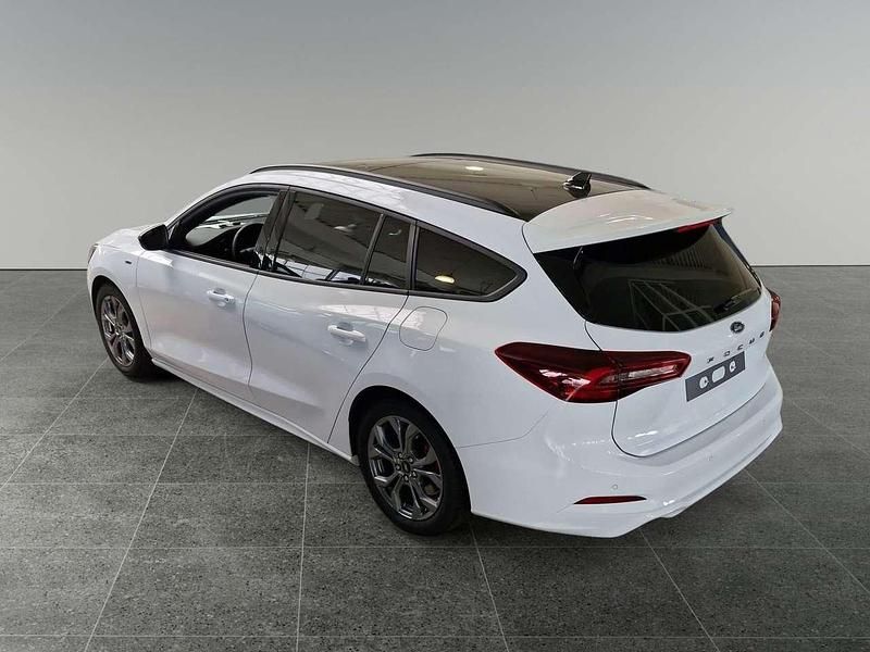 Neu Ford Focus ST-Line X 155 PS (114 kW) 2026 Frostweiß Kombi