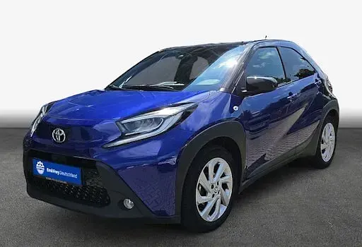 Gebraucht Toyota Aygo X Comfort 72 PS (52 kW) 2022 Juniper blue metallic/ night sky black SUV