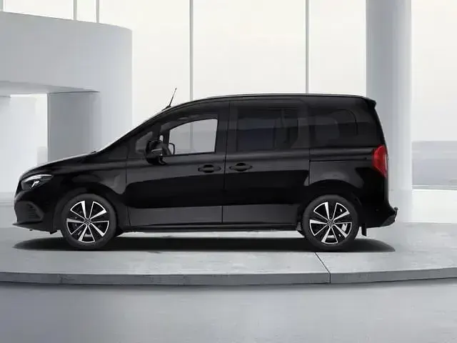 Gebraucht Mercedes T180 Progressive 116 PS (85 kW) 2025 Schwarz Van / Kleinbus