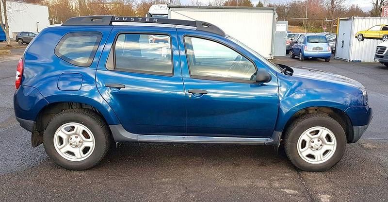 Blau Gebraucht 2017 Dacia Duster SUV | 11.950 € (Etwas zu teuer) - Bild 1/4