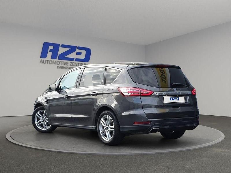 Gebraucht Ford S-MAX Titanium 179 PS (131 kW) 2017 Grau Van / Kleinbus