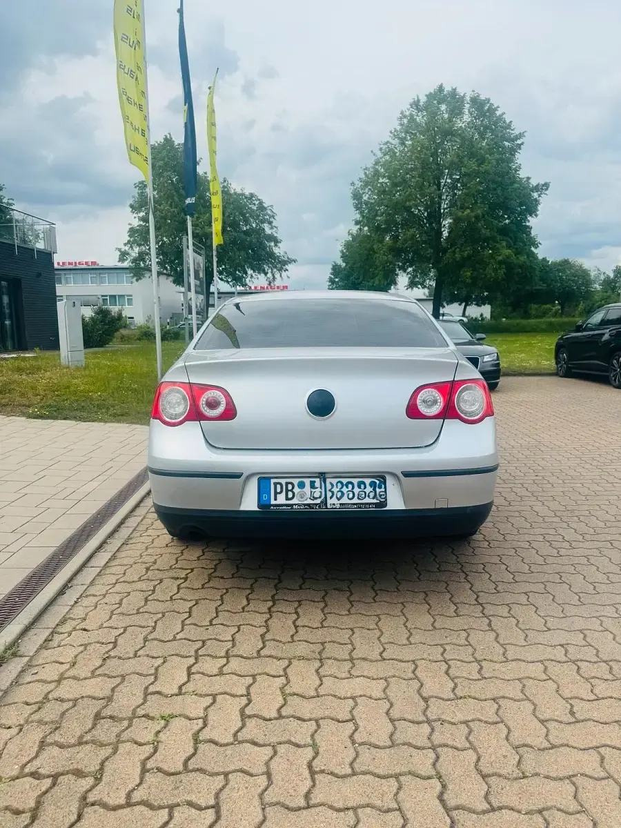 Gebraucht VW Passat 116 PS (85 kW) 2006 Grau Limousine