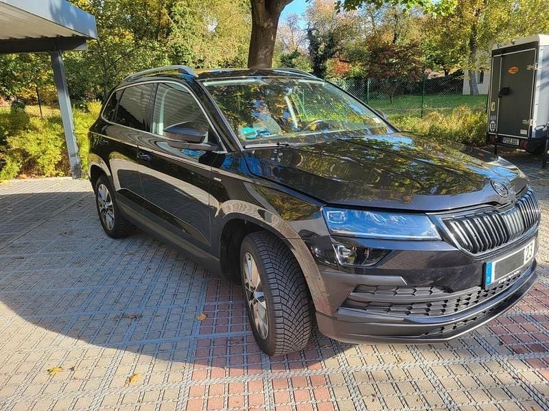 Schwarz Gebraucht 2022 Skoda Karoq SUV | 24.600 € (Superpreis) - Bild 1/4
