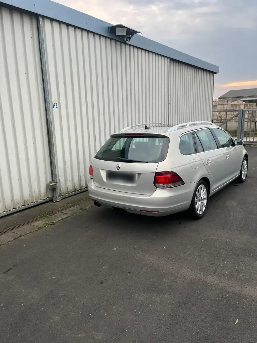 Gebraucht VW Golf VI 122 PS (89 kW) 2011 Silber Kleinwagen