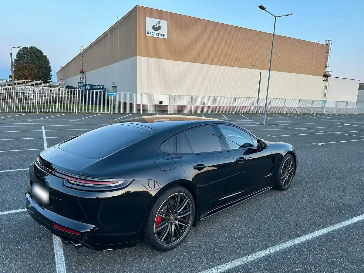 Gebraucht Porsche Panamera Turbo 549 PS (403 kW) 2017 Schwarz Kleinwagen